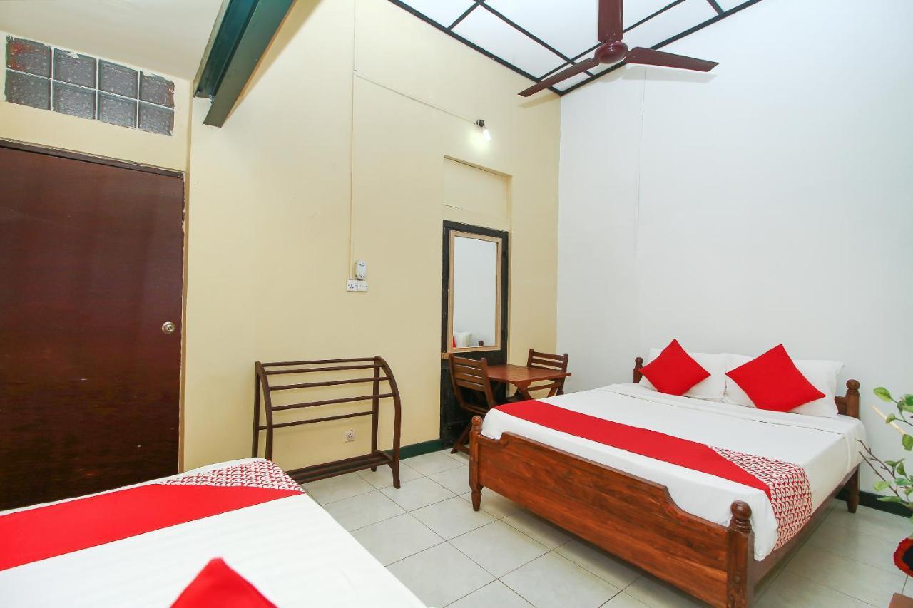 Leo'S Home Stay Dehiwala-Mont Lavinia Extérieur photo