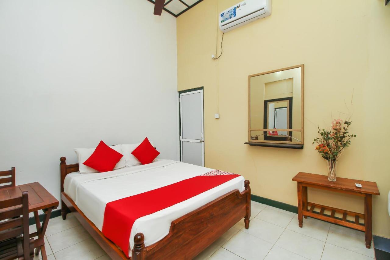 Leo'S Home Stay Dehiwala-Mont Lavinia Extérieur photo